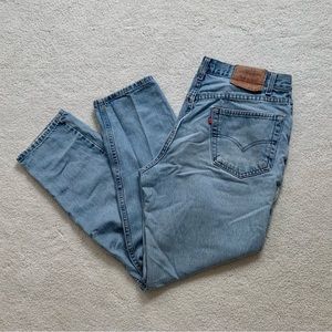 Vintage Levi’s 550 Light Wash Straight Leg Distressed Jeans Size 34x32